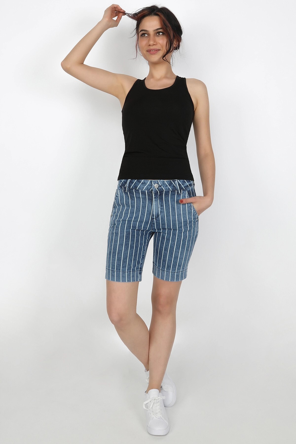 Balins - Kadın Düz Çizgili Şort DüzÇizgili