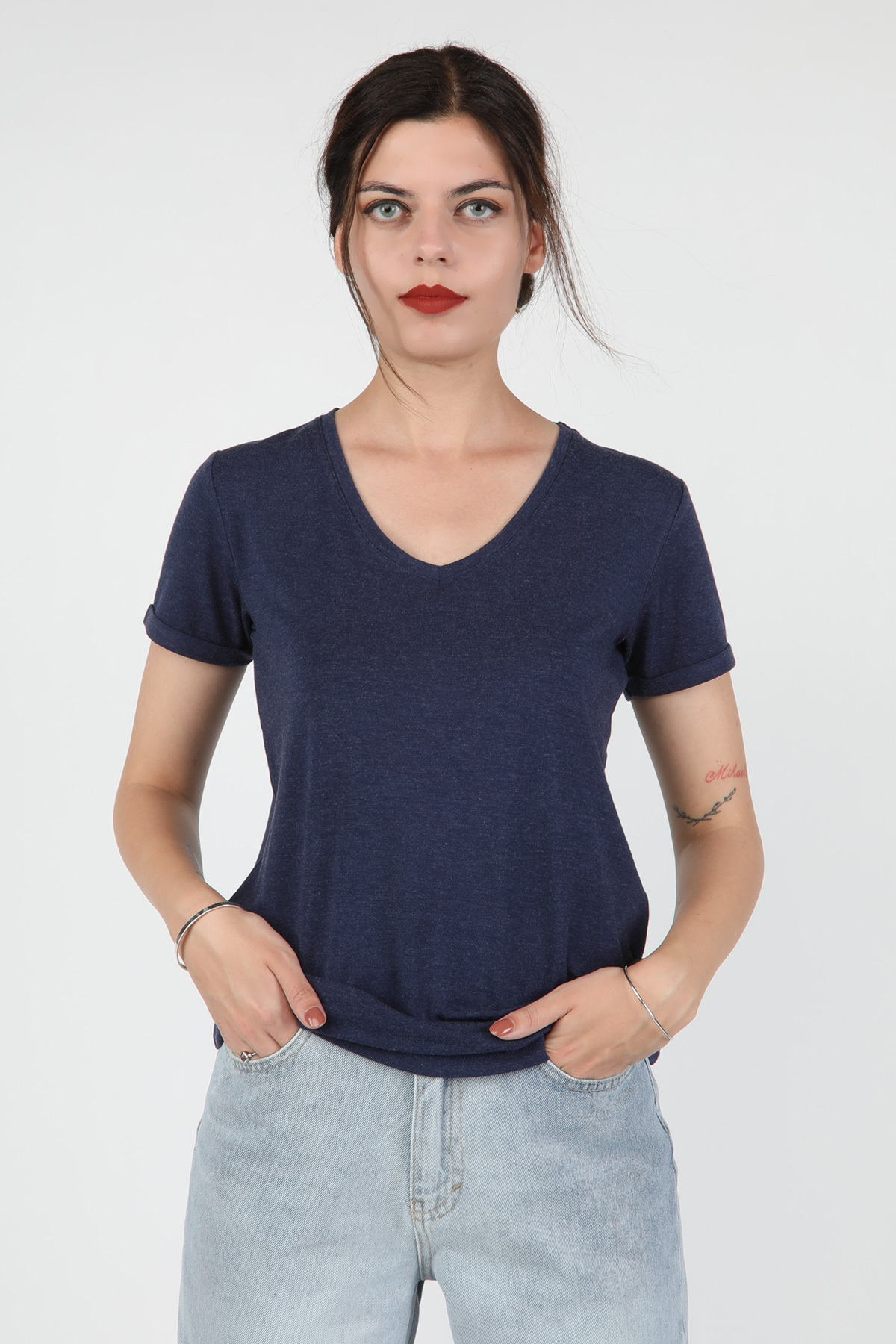 Balins - Kadın Viskon V Yaka Kırçıllı Tişört Lacivert